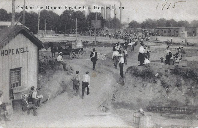 The Hopewell plant was constructed quickly by the DuPont Company to meet demand for guncotton in World War I, and the boomtown depopulated quickly after the war ended. Image courtesy of the Ann K. and Preston H. Leake Local History and Genealogy Room, Appomattox Regional Library System