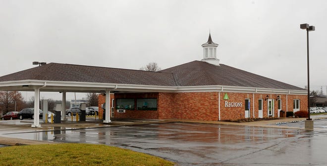 A robber held up Regions Bank, 2114 Paris Road, on Monday. Police said they believe he was the same man who robbed another bank on Dec. 9.