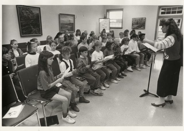 11/8/90 photo by Blai Callicott
Piedmont Children's Choir @ arts guild