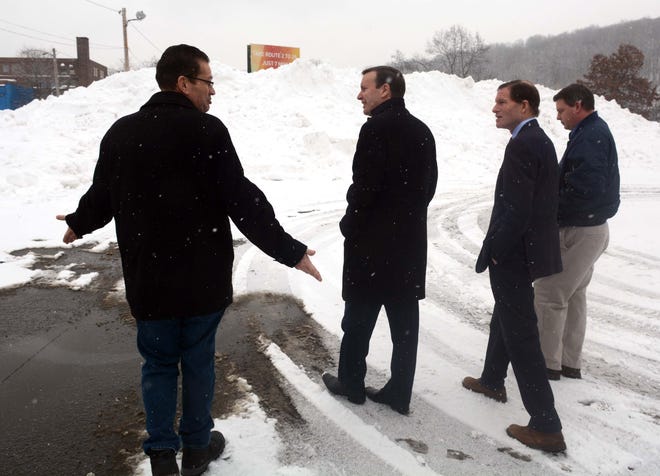 U.S. Senators Chris Murphy and Richard Blumenthal talk about snow clean up at the viaduct with Angelo Yeitz, Norwich Superintendents of Streets and Park Division left and Norwich Director of Public Works Barry Ellison Friday morning.

Aaron Flaum/ NorwichBulletin.com