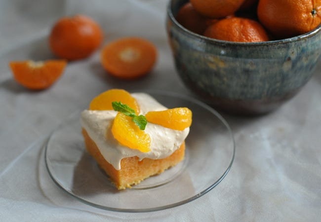 There is no better way to chase away the winter blues than by serving yourself a citrus-infused treat, like this incredible clementine cake.