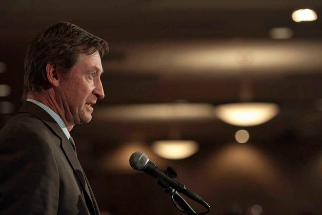 Hockey great Wayne Gretzky speaks during a media event before a tribute to Gordie Howe in Saskatoon, Saskatchewan, Friday, Feb. 6, 2015. (AP Photo/The Canadian Press, Liam Richards)