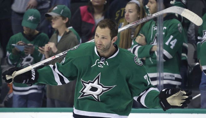 Erik Cole is now a Red Wing.