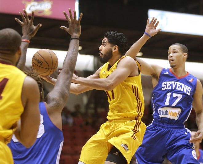 The Charge's Jorge Gutierrez (center) drives through the defense during a game against the Delaware 87ers earlier this season. Gutierrez returned to the Charge on Wednesday after spending two 10-day contracts with the Milwaukee Bucks recently.