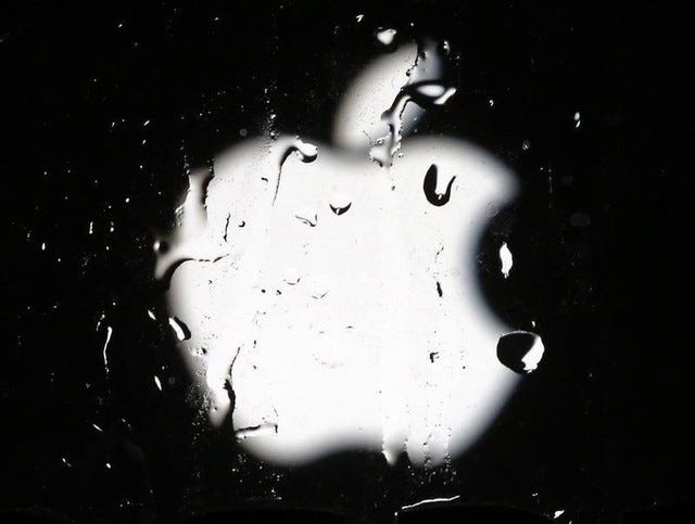 A logo of Apple is seen in this September 23, 2014 illustration photo in Sarajevo. REUTERS/Dado Ruvic