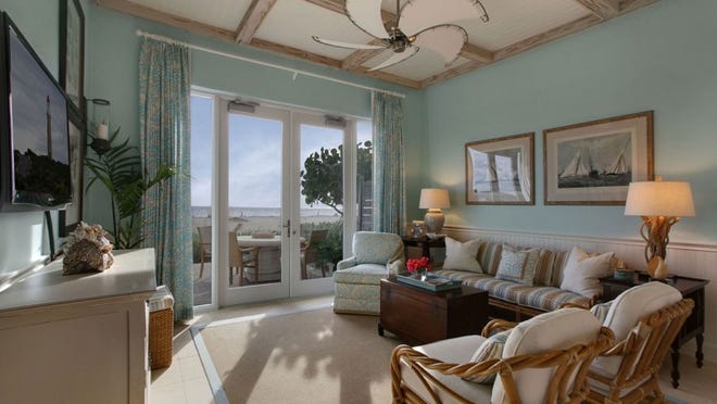 This versatile tower suite with intoxicating ocean and Intracoastal Waterway views could be used as a spectacular family home or getaway, or as an impressive business retreat.