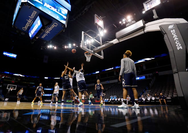 Notre Dame practices during the first practice day for the Oklahoma City Regional in the NCAA Division I Women's Basketball Championship at Chesapeake Energy Arena in Oklahoma City, Thursday, March 26, 2015. Photo by Nate Billings, The Oklahoman