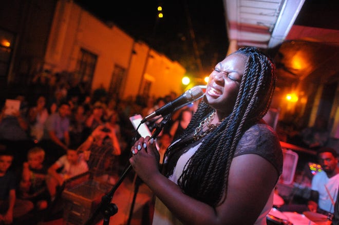Candice Glover, winner of the 2013 season of “American Idol,” shown in Mount Dora in 2014, will perform Saturday at Silver Springs State Park.