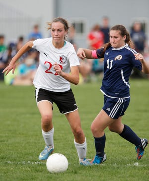 Stillman Valley's Abby Timm (left) was an all-conference and all-sectional performer for the Cardinals last season.

RRSTAR.COM FILE PHOTO