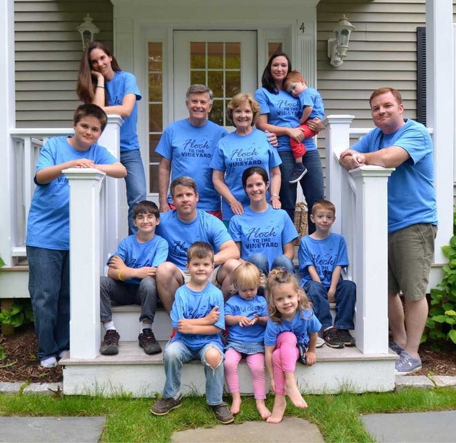 Provided by Joseph Tepas Joseph and Jeanie Tepas, surrounded by their children and grandchildren, can appreciate organ donation. Joseph Tepas needed a double lung transplant.