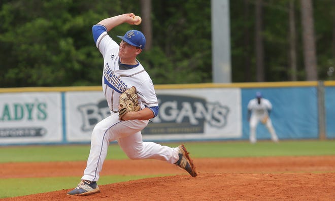 Right-hander Matt Foster allowed only one hit and struck out 13 batters in seven innings.