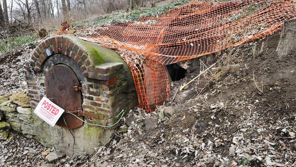 Peoria Mineral Springs on West Martin Luther King Junior Drive, once owned by the father of Lydia Moss Bradley, is a historic landmark and was the source of Peoria's first municipal water supply.