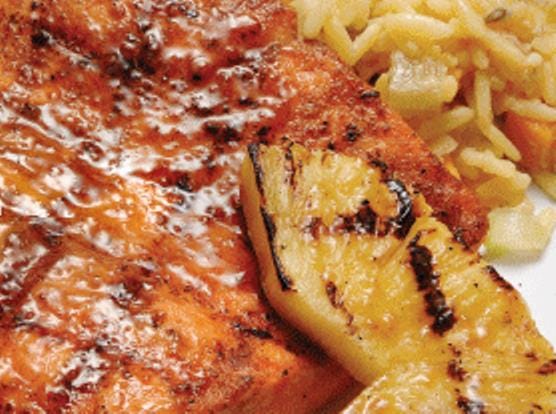 Grilled salmon is among the gluten-free menu options in the Panama City area.