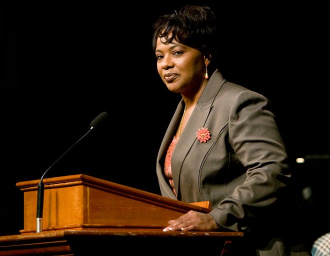 03-04-09 -- Marion, Ala -- Bernice King, the daughter of Coretta Scott King, speaks during an induction ceremony for Coretta to the Alabama Women's Hall of Fame at Alumnae Auditorium on the campus of Judson College in Marion, Al March 5, 2009. The Tuscaloosa News