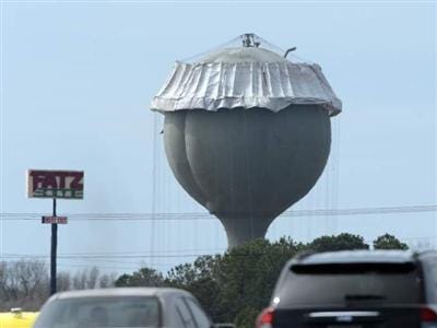Panic over: South Carolina town’s Peachoid tower is just getting a face-lift.