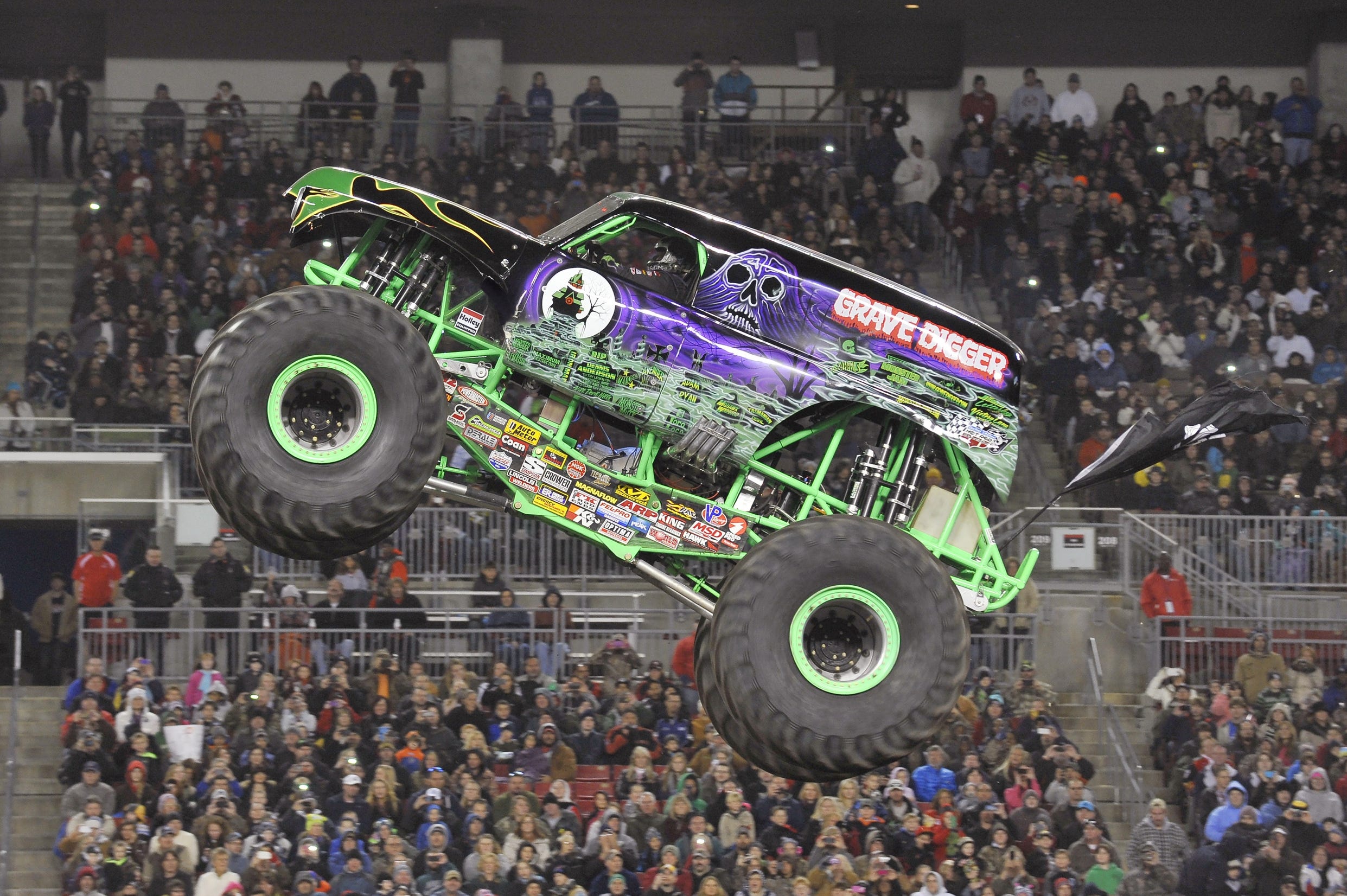 who currently drives grave digger Lenny Jenson