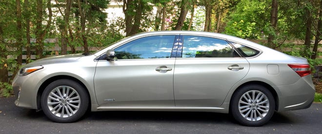 This 4th-generation Toyota Avalon, introduced as a 2013 model and little changed for 2015, is something of a sleeper: large inside, but midsize outside; conservatively styled, yet aerodynamically sleek; and priced for the masses but luxurious.