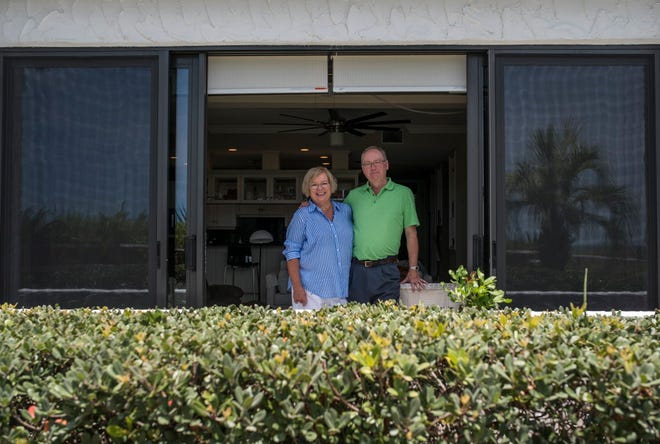 Rick and Sally Cloyd of Peoria, Illinois, at their second home in Aldea Mar in Venice.