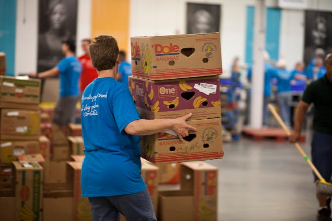 In Oklahoma City, more than 100 Express employees, family members and friends volunteered at the Regional Food Bank earlier this month. [Photo provided]