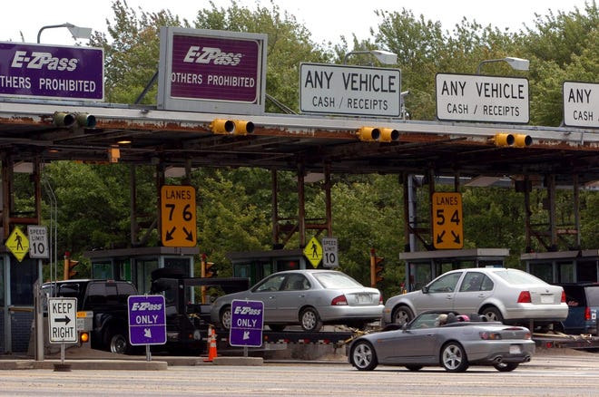 The York toll plaza on the Maine Turnpike. Rich Beauchesne/Seacoastonline, file