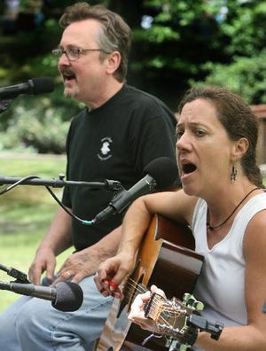 The Atwater-Donnelly Duo perform at Blithewod Mansion Gardens and Arboretum.