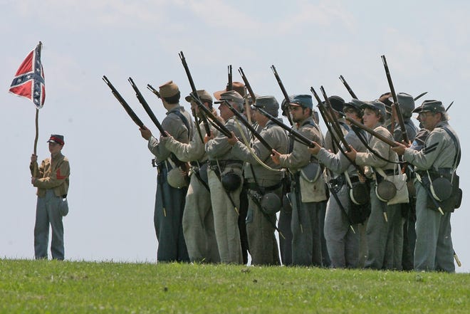 Civil War re-enactors at Fort Adams, in Newport. JOURNAL FILE PHOTO