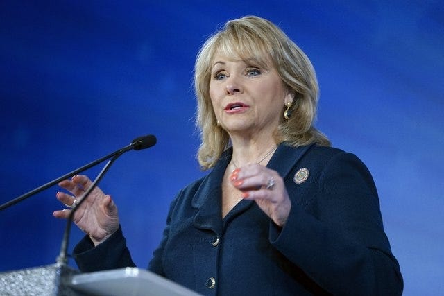 Oklahoma Gov. Mary Fallin speaks at the Southern Republican Leadership Conference in Oklahoma City on May 21, 2015. (Reuters file photo)