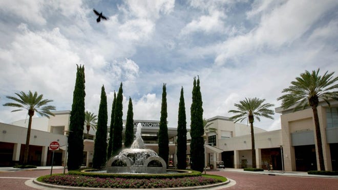 eDowntown at the Gardens in Palm Beach Gardens, Florida on June 5, 2015. Photo to accompany story about the future of Downtown at the Gardens a year and a half after it was bought by Excel Trust. (Allen Eyestone / The Palm Beach Post)