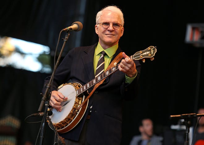 Steve Martin will be honored by the International Bluegrass Music Association with a distinguished achievement award. The Associated Press