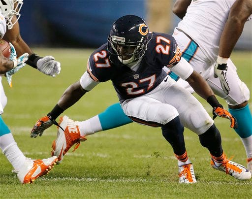 Chicago Bears cornerback Sherrick McManis (27) prepares to make a tackle during the first half of a preseason NFL football game against the Miami Dolphins Thursday, Aug. 13, 2015, in Chicago. (AP Photo/Christian K. Lee)