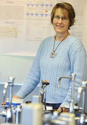 Worcester State University assistant professor Kathleen C. Murphy in a chemistry lab Aug. 13. T&G Staff/Christine Hochkeppel
