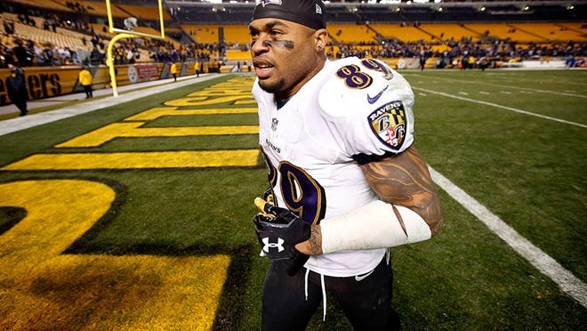 PITTSBURGH, PA - JANUARY 03: Steve Smith #89 of the Baltimore Ravens leaves the field after defeating the Pittsburgh Steelers 30-17 in their AFC Wild Card game at Heinz Field on January 3, 2015 in Pittsburgh, Pennsylvania. (Photo by Gregory Shamus/Getty Images)