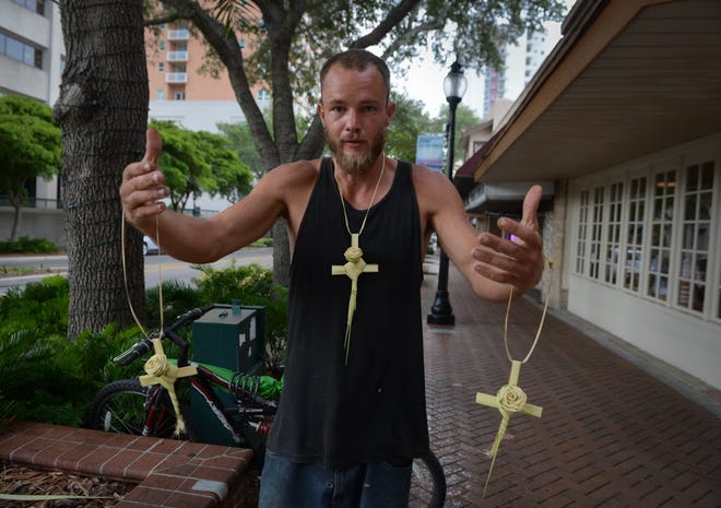 Daniel Park, a palm frond artist in Sarasota.