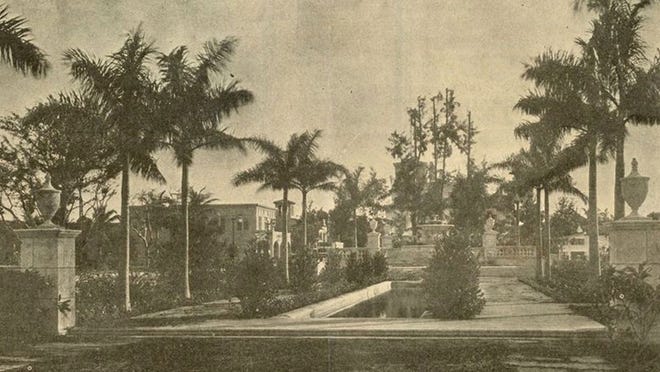 A newspaper photo caption from January 1930 calls Addison Mizner’s memorial fountain and plaza a gift from the winter residents to the town to memorialize the island’s pioneers who made it a ‘premiere winter resort.’
