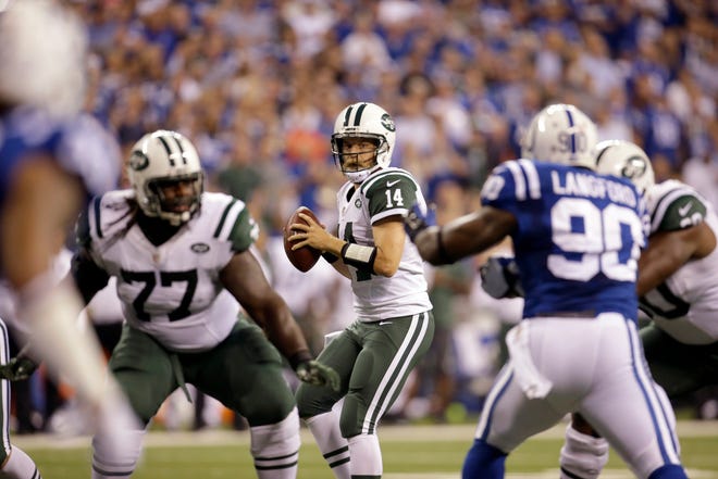 Jets quarterback Ryan Fitzpatrick will keep the starting job even when previous starter Geno Smith gets healthy, according to Jets head coach Todd Bowles. Associated Press