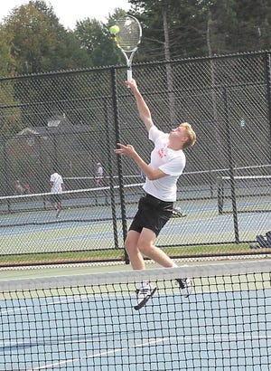 Kersten Heyer serves in one of his matches on Thursday night.