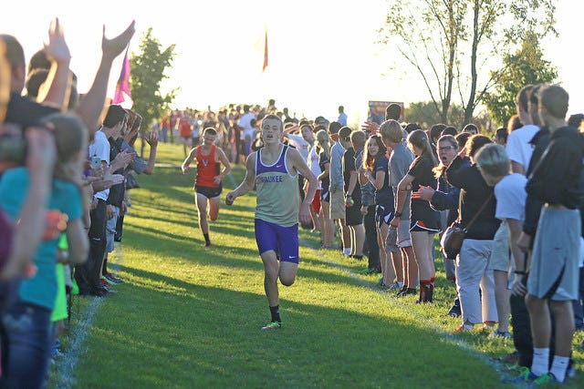Waukee cross country teams qualify for State