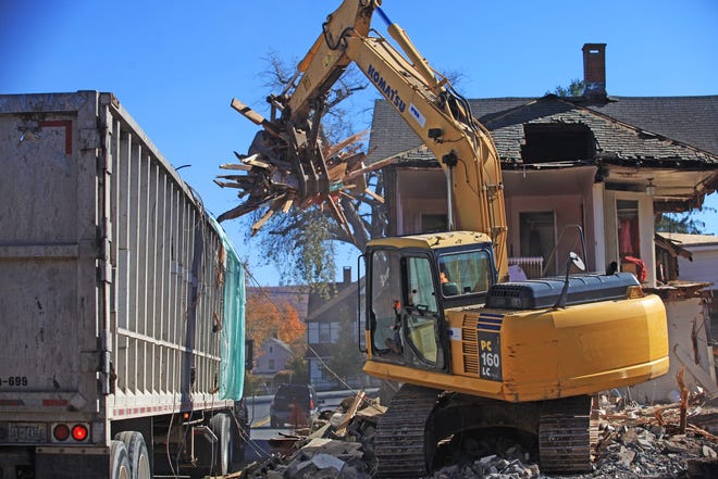 Demolition work was underway at the former Flo-Jean Restaurant in Port Jervis this week. ELAINE A. RUXTON/TIMES HERALD-RECORD