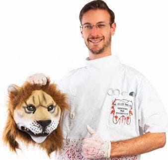 Not everone considers dressing as Walter Palmer, the dentist who killed Cecil the lion, is in the best of taste.