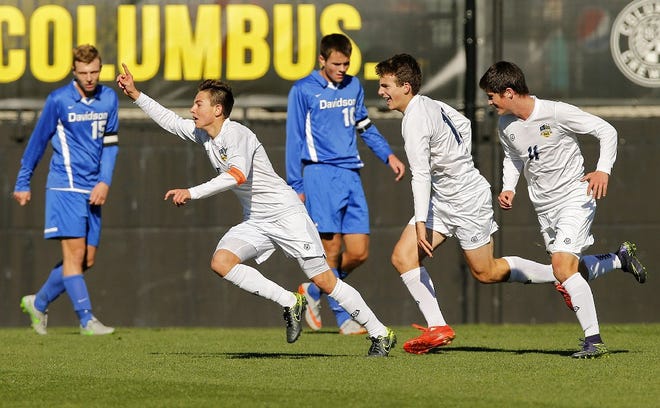 Hayden Parente of St. Ignatius celebrates after scoring in the 60th minute for a 2-0 lead.