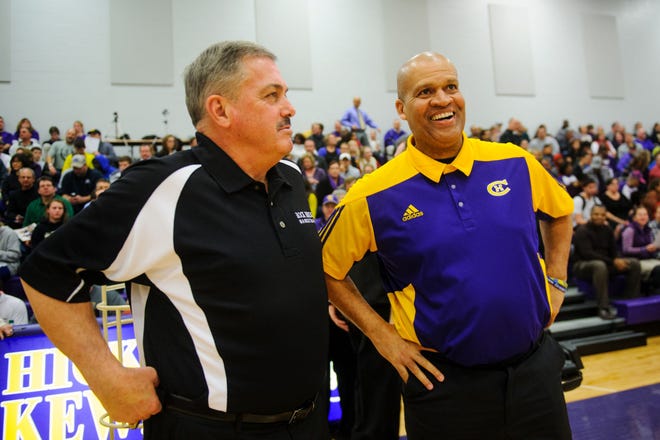 Rock Bridge’s Jim Scanlon and Hickman’s David Johnson are back to lead their boys basketball teams into the 2015-16 season. Rock Bridge is coming off a 17-5 campaign, while Hickman went 16-12.