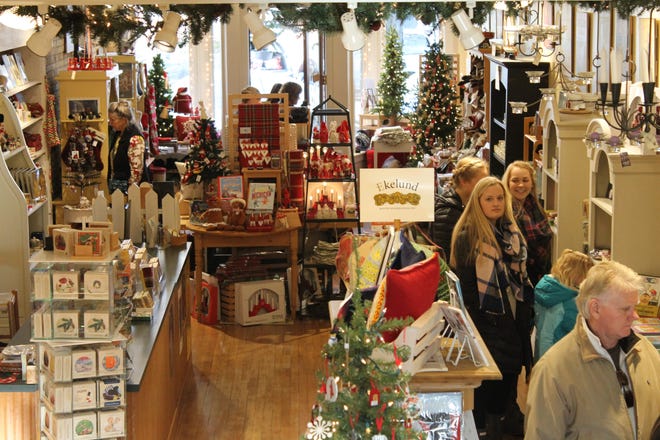 Shoppers kept small businesses such as Tin Ceiling in downtown Holland busy for Small Business Saturday, Nov. 28, 2015.

Andrea Goodell/Sentinel staff