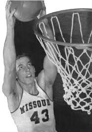 Bill Stauffer was a star for the Missouri basketball team from 1949-52. Stauffer was an undersized center at 6-foot-4, but he averaged a schoolrecord 13.6 rebounds in his career and was an All-American as a senior. Stauffer died Thursday at age 85.