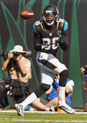 Bob.Self@jacksonville.com The Jaguars' Allen Hurns pulls in a 4-yard pass during the second quarter on Sunday at EverBank Field.