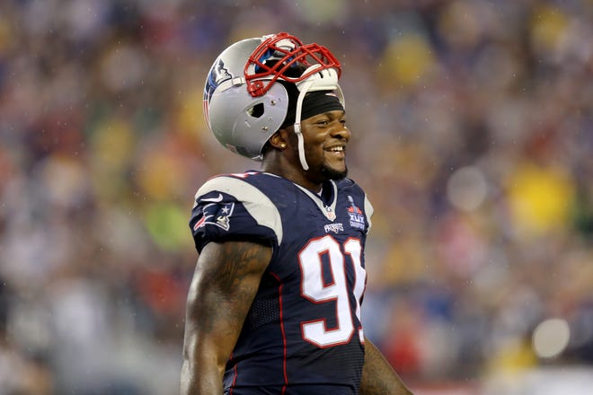 Patriots Jamie Collins is back on the practice field after missing the last four games due to an undisclosed illness.