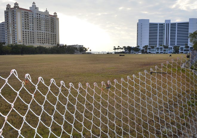 The property, 14 acres of prime Sarasota bayfront, has been vacant since 2007, when an Irish developer razed a nine-story main building and other structures there.