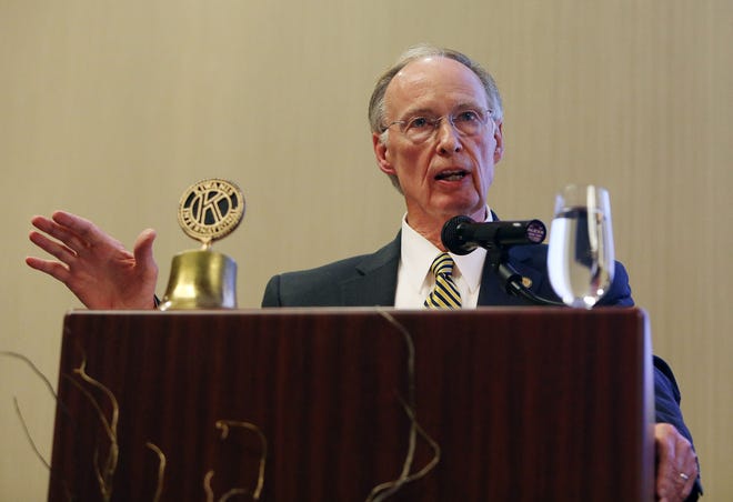 Alabama Gov. Robert Bentley speaks at the Kiwanis International 100th celebration dinner held at the Embassy Suites hotel in Tuscaloosa, Ala. on Aug. 7. Staff photo | Erin Nelson
