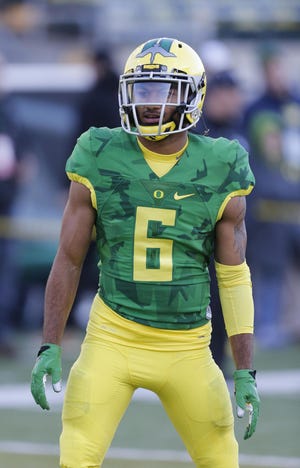Oregon’s Charles Nelson has emerged as a leader on defense after switching from the offense. (Andy Nelson/The Register-Guard)