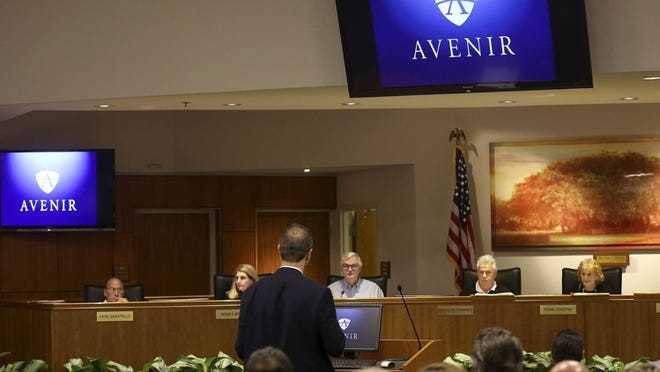 Ken Tuma, principal of Urban Design Kilday Studios, speaks on behalf of the Avenir development during a hearing before the City of Palm Beach Gardens Planning, Zoning and Appeals Board Tuesday, Dec. 8, 2015 in Palm Beach Gardens. (Bill Ingram / The Palm Beach Post)