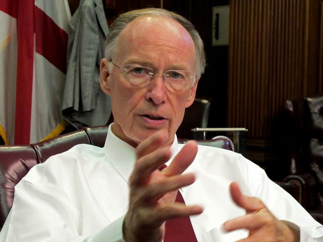 Alabama Gov. Robert Bentley is one of several governors — largely Republicans — who opposed the settlement of Syrian refugees in their states after the Nov. 13 attacks in Paris. Photo by the Associated Press